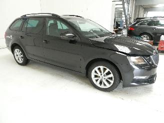 Skoda Octavia 1.0 picture 12