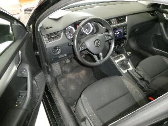 Skoda Octavia 1.0 picture 18