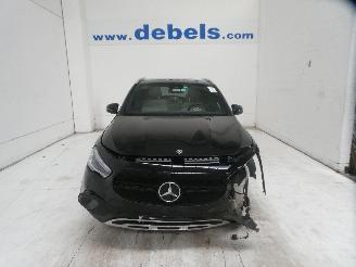 Schadeauto Mercedes GLA  2022/10