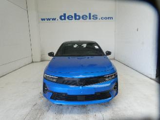 Schadeauto Opel Astra GS LINE 2024/3