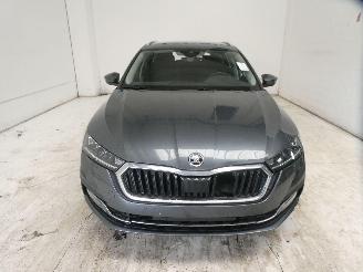 Skoda Octavia 1.0 AMBITION picture 2