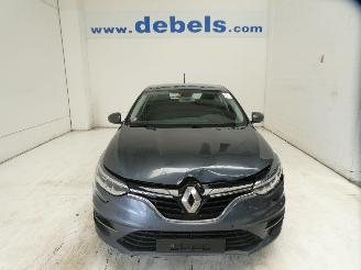 uszkodzony samochody osobowe Renault Mégane GRANDTOUR 1.3 TCE 2023/5