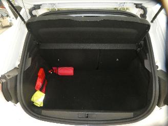 Peugeot 208 ACTIVE BACK picture 20