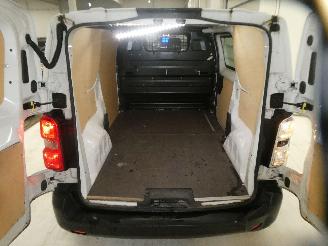 Toyota ProAce 1.5D MWB ACTIVE picture 22
