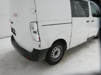 Toyota ProAce 1.5D MWB ACTIVE picture 11