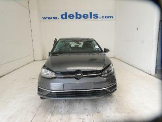krockskadad bil auto Volkswagen Golf COMFORTLINE 2020/8