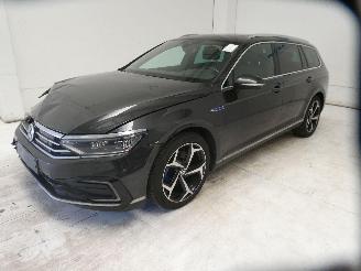 Volkswagen Passat GTE picture 5