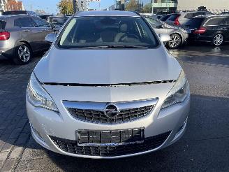 Opel Astra SPORTSTOURER picture 3