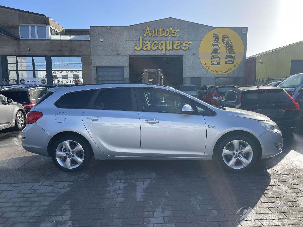 Opel Astra SPORTSTOURER