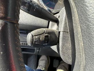 Peugeot 5008 1.6 HDI picture 24