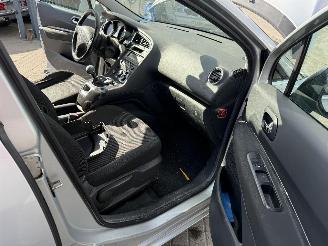 Peugeot 5008 1.6 HDI picture 18