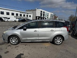 Peugeot 5008 1.6 HDI picture 3