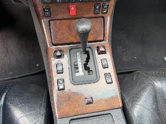 Mercedes SL V8 picture 7