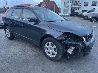 Volvo Xc-60 MOMENTUM picture 4