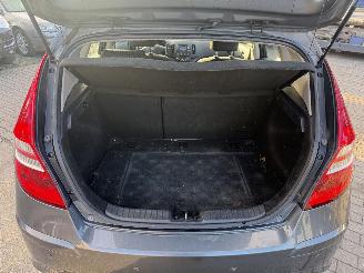 Hyundai I-30 1.4I COMFORT picture 22