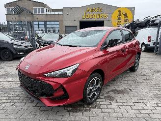 Schadeauto MG 3 1.5 COMFORT 2025/12