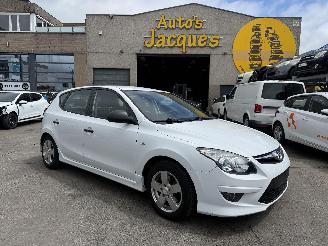 Schadeauto Hyundai I-30  2011/2