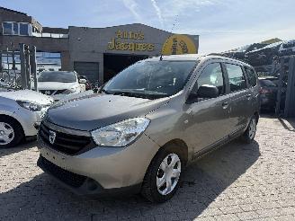 uszkodzony samochody osobowe Dacia Lodgy 1.5 AMBIANCE 2013/2