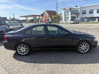 Volvo S-60 2.4D picture 6