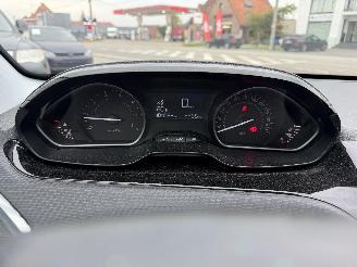 Peugeot 208 1.2 STYLE picture 20