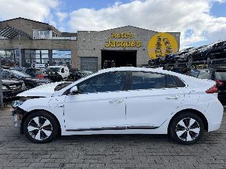 škoda osobní automobily Hyundai Ioniq PLUG-IN HYDBRID 2018/3