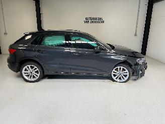 Vaurioauto  passenger cars Audi A3 PLUG IN HYBRIDE 2022/9