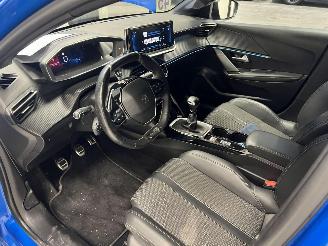 Peugeot 208 GT LINE picture 11