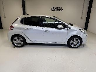  Peugeot 208 ALLURE 2014/2