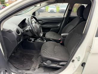 Mitsubishi Space-star STAR picture 17