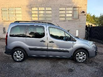 krockskadad bil auto Citroën Berlingo 1.6 HDI 2018/4