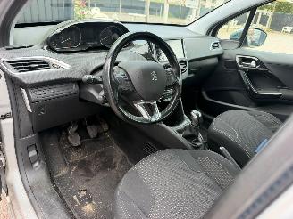 Peugeot 208 ALLURE picture 26
