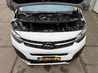 Opel Vivaro 2.0 CDTI L2H1 Innovation Automaat picture 13