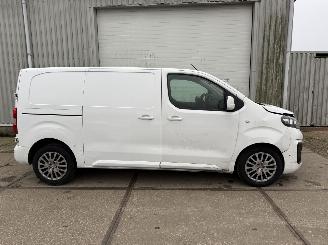 Opel Vivaro 2.0 CDTI L2H1 Innovation Automaat picture 2