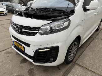 Opel Vivaro 2.0 CDTI L2H1 Innovation Automaat picture 19