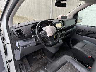 Opel Vivaro 2.0 CDTI L2H1 Innovation Automaat picture 21