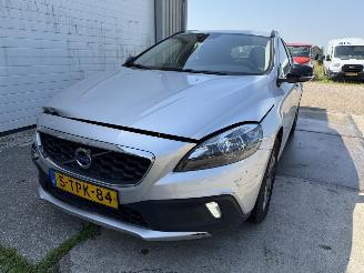 Schadeauto Volvo V-40 Cross Country 1.6 T4 Momentum 2014/5