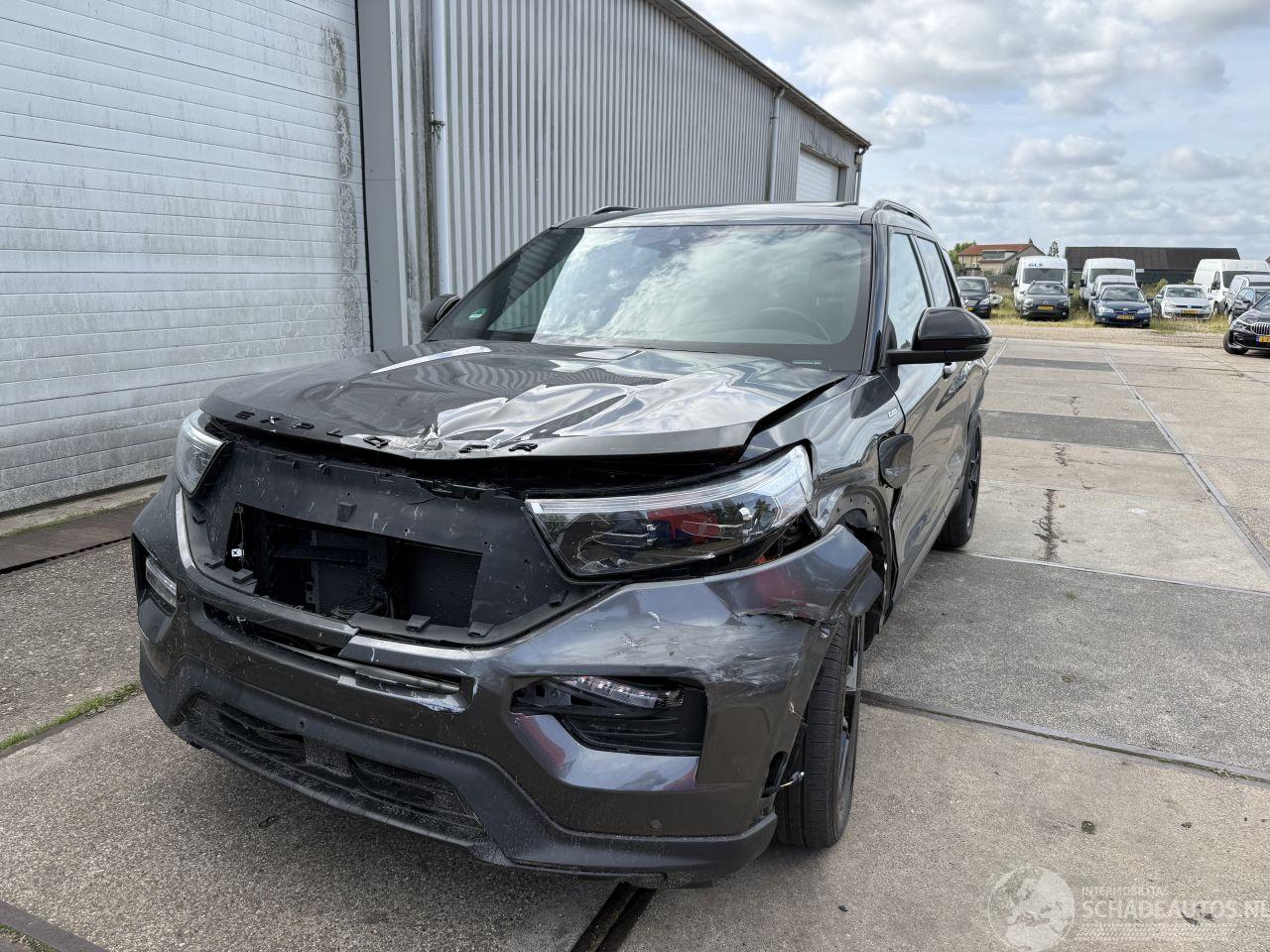 Ford Explorer 3.0 V6 EcoBoost PHEV ST-Line 7-Zits