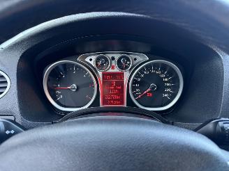Ford Focus 1.6 TDCi Limited picture 17
