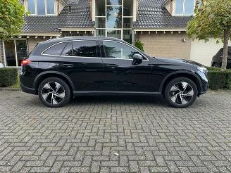 Mercedes GLC 300e 4MATIC AVANTGARDE ADVANCED PANO picture 2