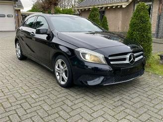 damaged passenger cars Mercedes A-klasse 180 d SPORT NAVI XENON PDC 2014/1