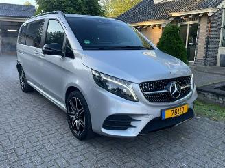 damaged автобус Mercedes  300 d Avantgarde AMG LINE 7 ZITS LED 2023/2