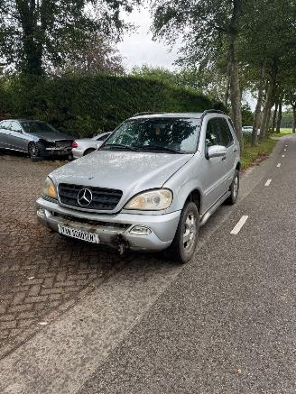 Uttjänta bilar auto Mercedes ML ML 270 CDI 2003/10