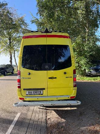 Mercedes Sprinter SPRINTER 319 CDI AMBULANCE picture 2