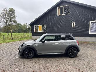 Mini Cooper S AUTOMAAT JOHN WORKS NAVI CLIMA SPORT B.J 2019 picture 5