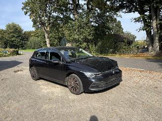 skadebil auto Volkswagen Golf 8 TSI 110 PK NAVI CLIMA PDC CRUISE B.J 09-2022 2022/9