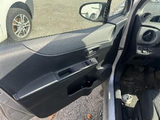 Toyota Yaris III  LIFE picture 5