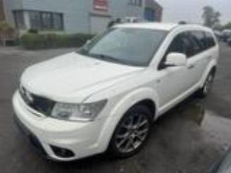 skadebil auto Fiat Freemont  2013/6