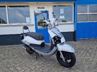 Schade scooter Sym  ALLO GT 2015/5