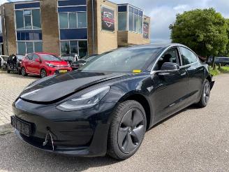 Vrakbiler auto Tesla Model 3 Model 3, Sedan, 2017 Long Range AWD 75 kWh 2019/12