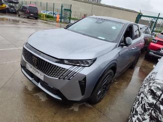 Vrakbiler auto Peugeot 3008 3008 III, MPV, 2023 e-3008 210 73 kWh 2025/2